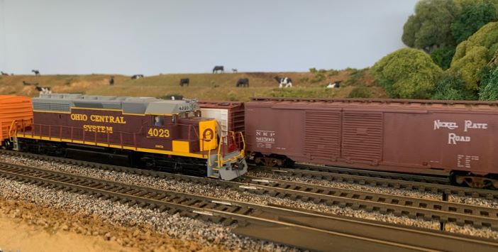 SD40-2 Broadway Limited -- Paragon sound: Doug H
